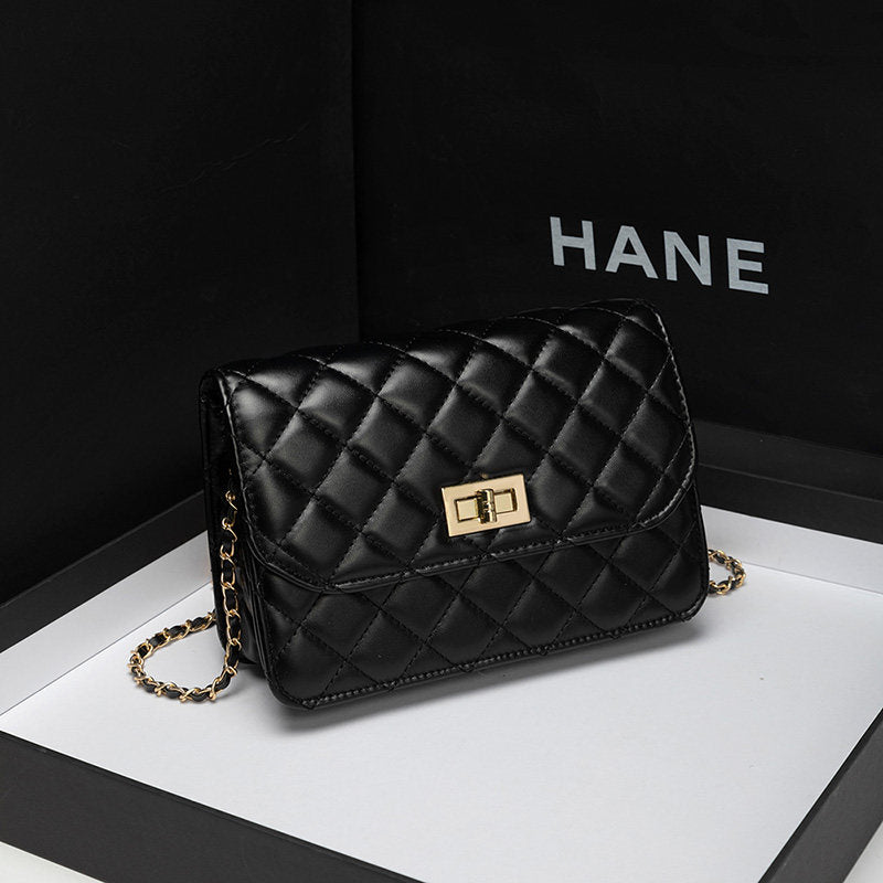 HAZEL | Quilted Chain Crossbody Bag